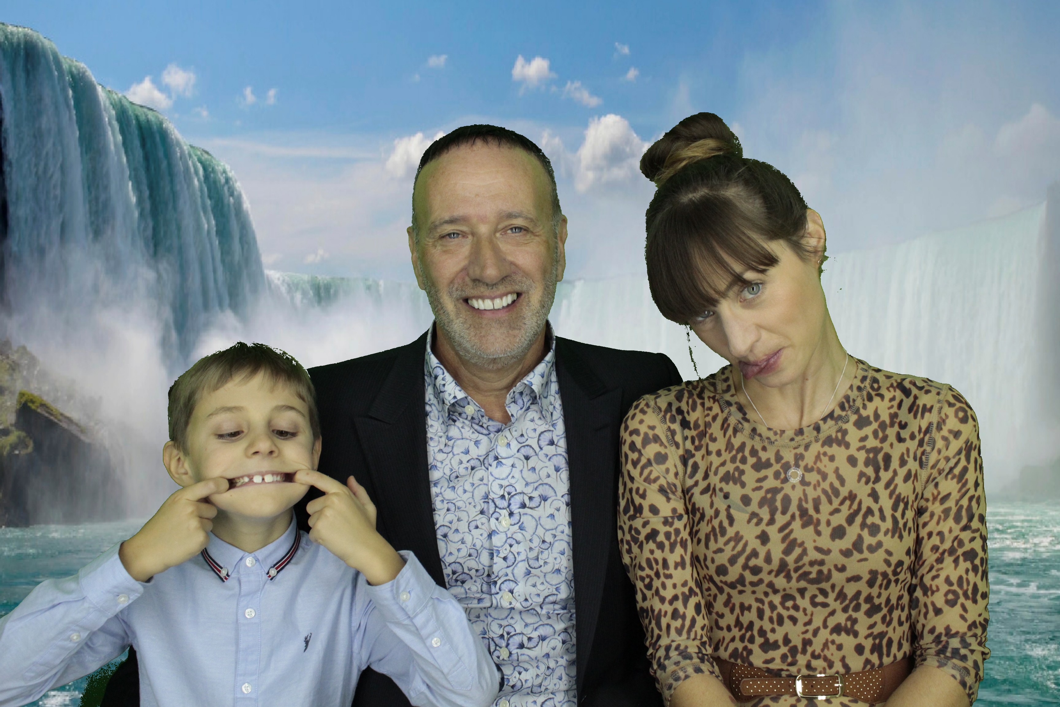 SHARON'S BIRTHDAY | View more photos from the event at gallery.myphotoboothexperience.co.uk/u/MyPhotoBoothExperienceLtd/SHARONS-BIRTHDAY